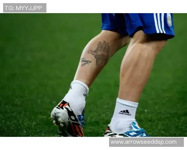 足球明星个性小纹身图案分享展现独特魅力与风格